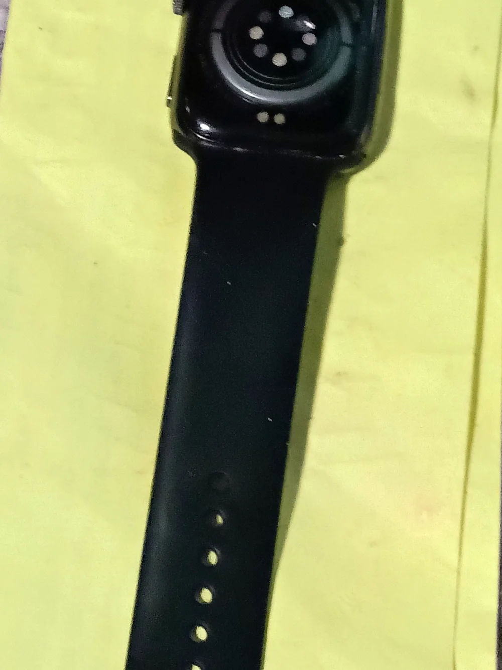 Black Smartwatch with Black Silicone Band - Fitness & Notifications